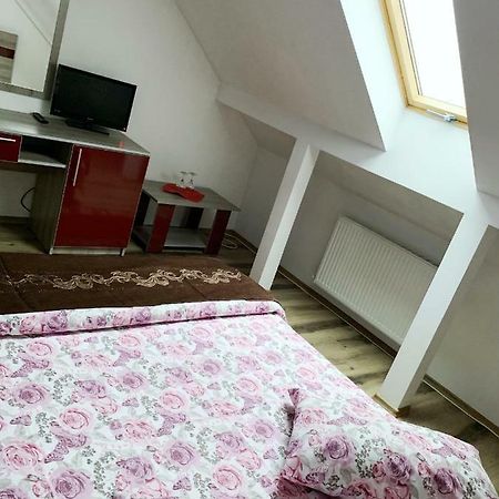 Hotel Restaurant Enigma Plopeni מראה חיצוני תמונה