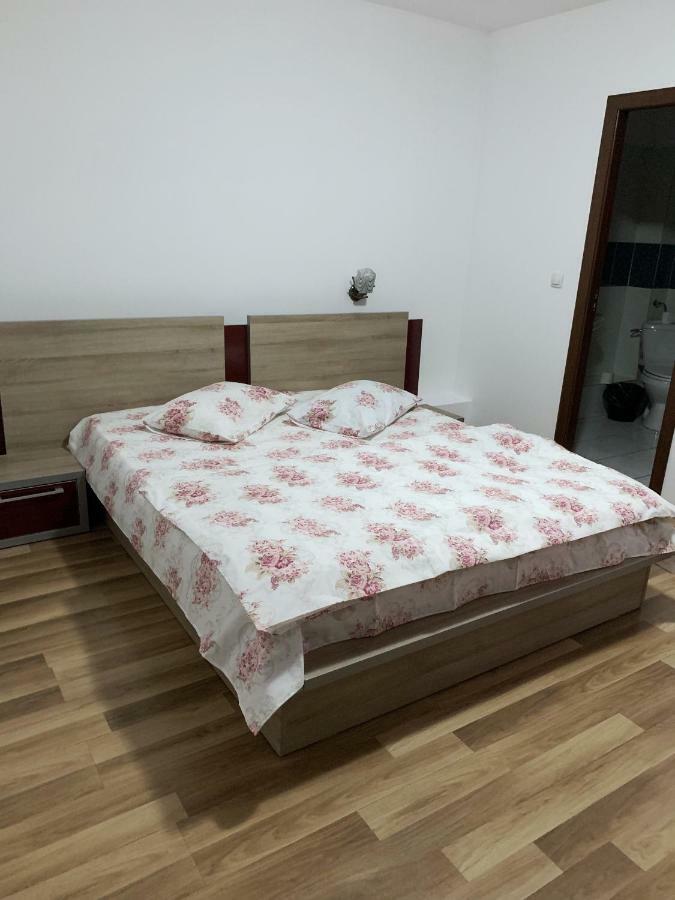Hotel Restaurant Enigma Plopeni מראה חיצוני תמונה